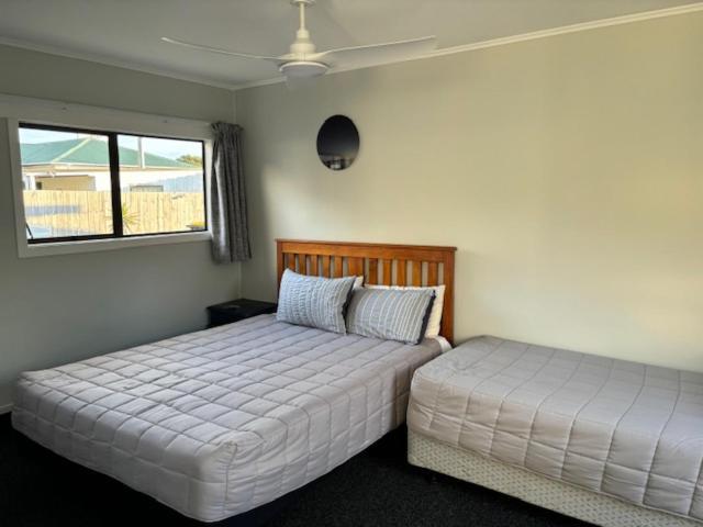 Kiwi Cabins Tapu Ngoại thất bức ảnh